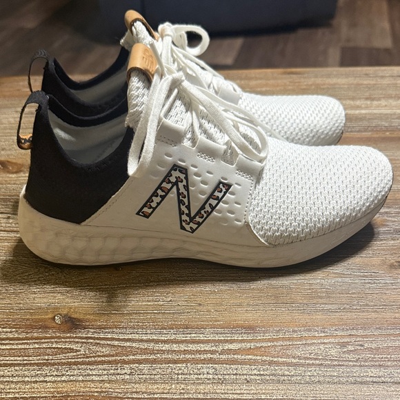 New Balance White Sneakers with Black and Tan Details - Picture 4 of 6